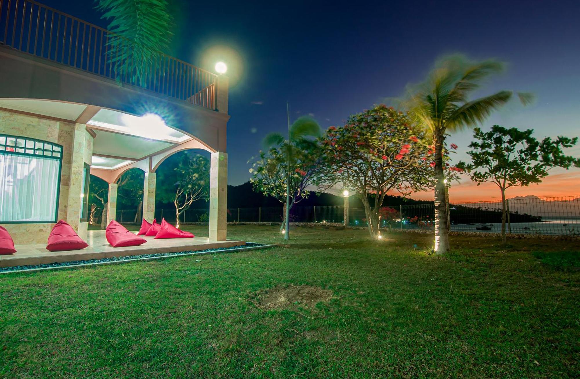 Villa Gili View By Maza Teluknarat Esterno foto